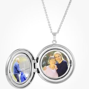 Elegant Silver Oval Locket Necklace